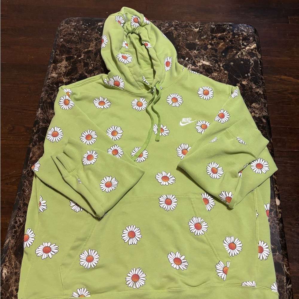 Green Nike Sportswear French Terry Floral Daisy Essentials Hoodie Sz XL